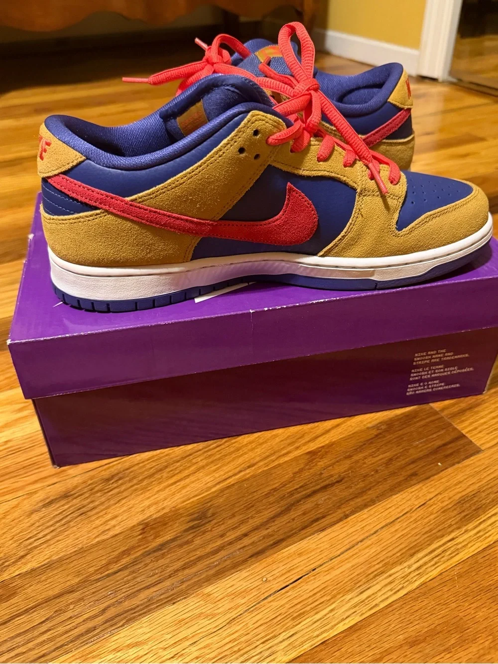 Nike Low-Top Sneakers - Blue, Tan & Pink